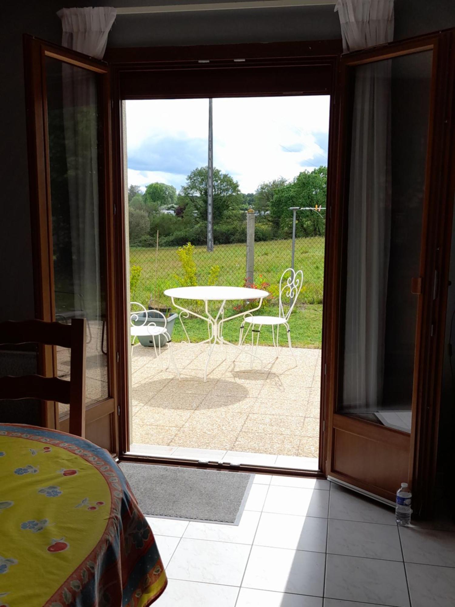 La Belle Maisonette Montmorillon Szoba fotó